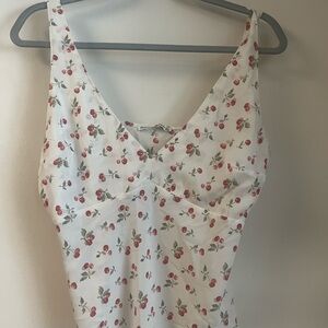 Abercrombie & Fitch Cherry top